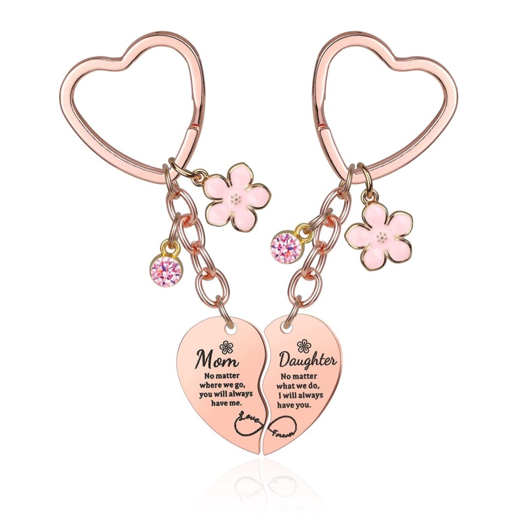 Mother's Day Keychain Women's Rose Gold Engraved Flower Pendant Keychain Love Puzzle Keychain Set